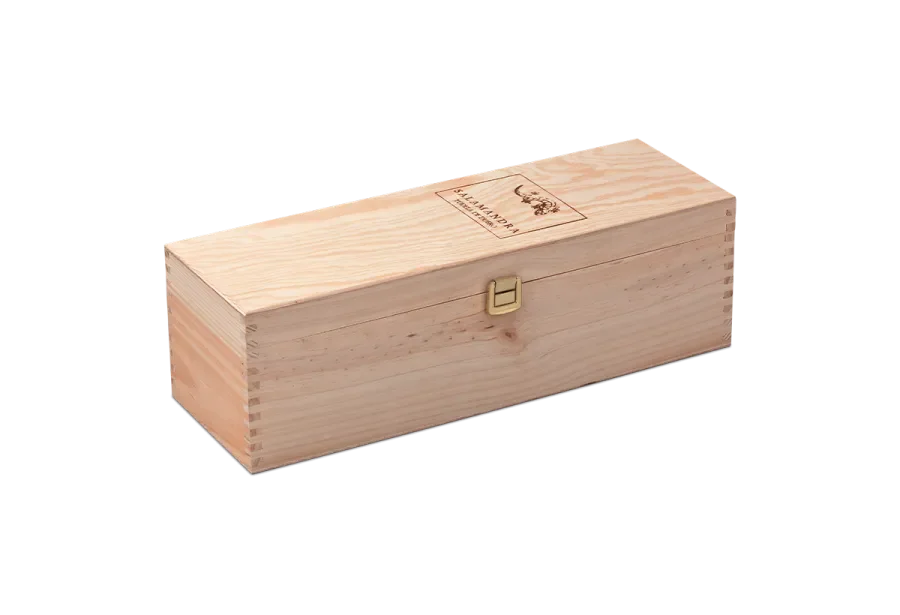 Wine crate with pronged corner joint, hinged lid and branded print refinement
