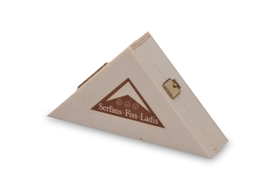 Triangular box made of poplar plywood, with hinged lid and branded print refinement