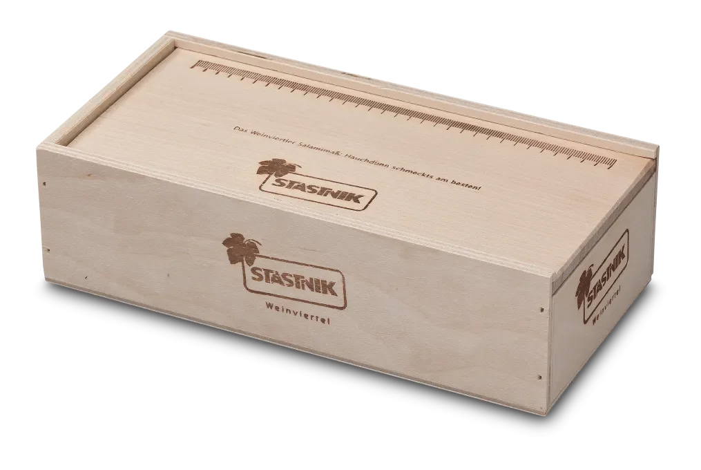 Geschenkkiste aus Birkensperrholz mit integriertem Jausenbrettchen
