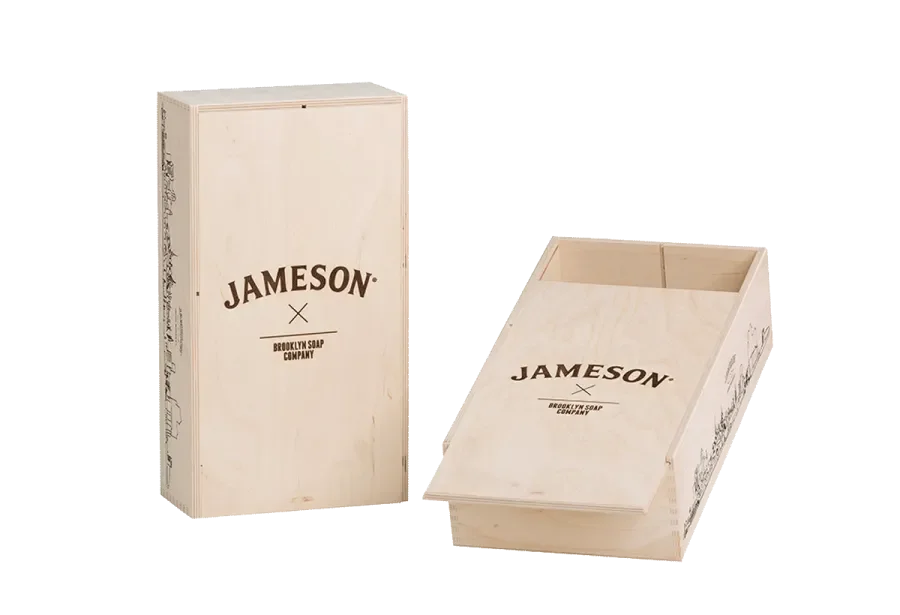 Gift box for wines or spirits with brand print