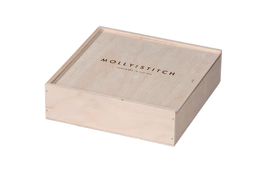 Sliding lid box made of birch plywood, nailed with fire print, pull-out milling from the manufacturer Scheffauer Holzwaren